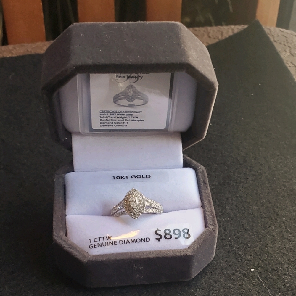 1 ct T.W Brilliance fine jewelry